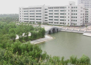 �ĳǴ�ѧУ԰һ��