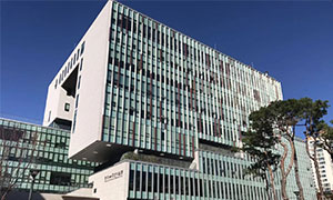 ����ͬ��Ů�Ӵ�ѧ